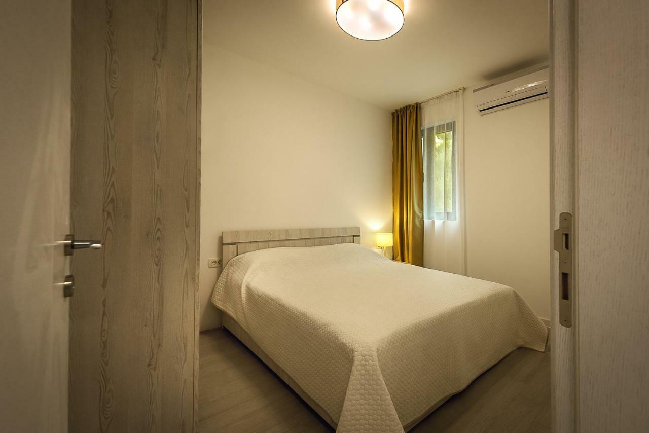 Adria Lux Apartmens 2 Sveti Stefan Eksteriør billede